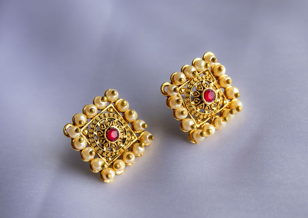 Tarini Moti Rubi Earrings