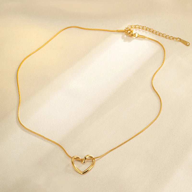 Tarini Ring Heart Necklace
