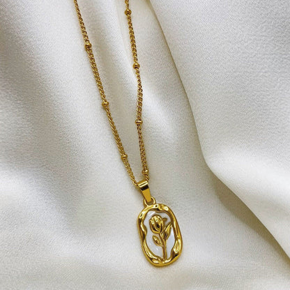 Tarini White Rose Necklace