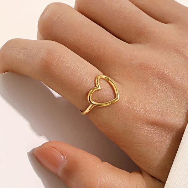 Tarini Heart Ring