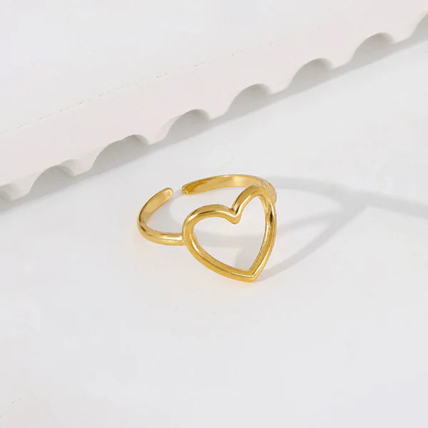 Tarini Heart Ring