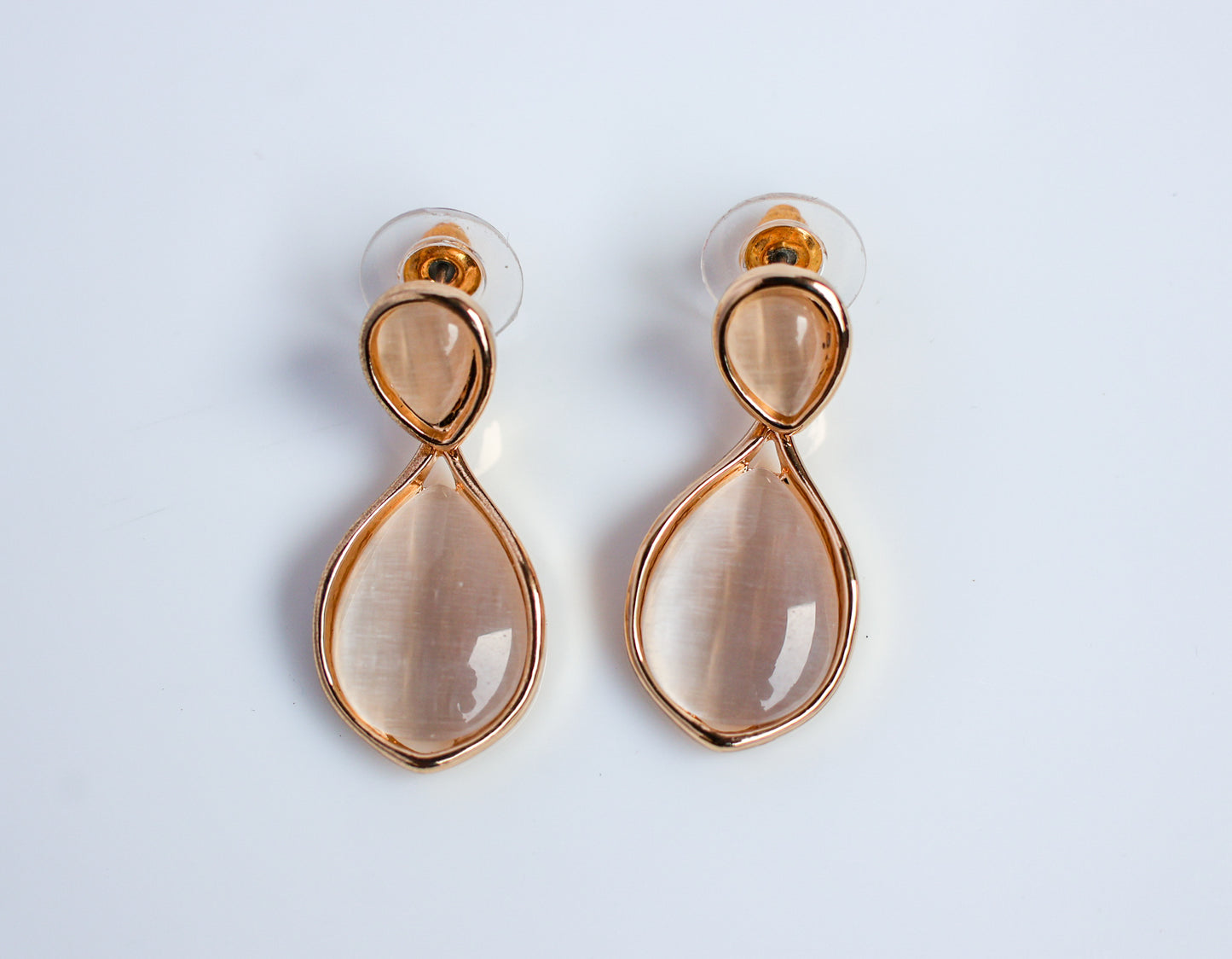 Tarini Teardrop Earring