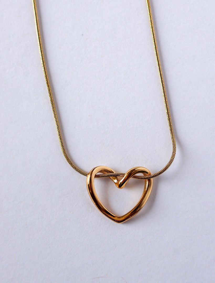 Tarini Ring Heart Necklace