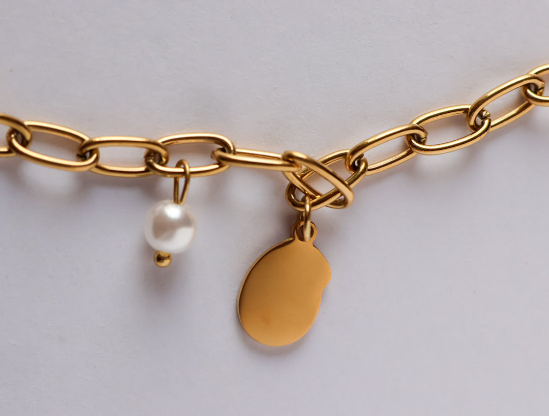 Tarini Bold Necklace